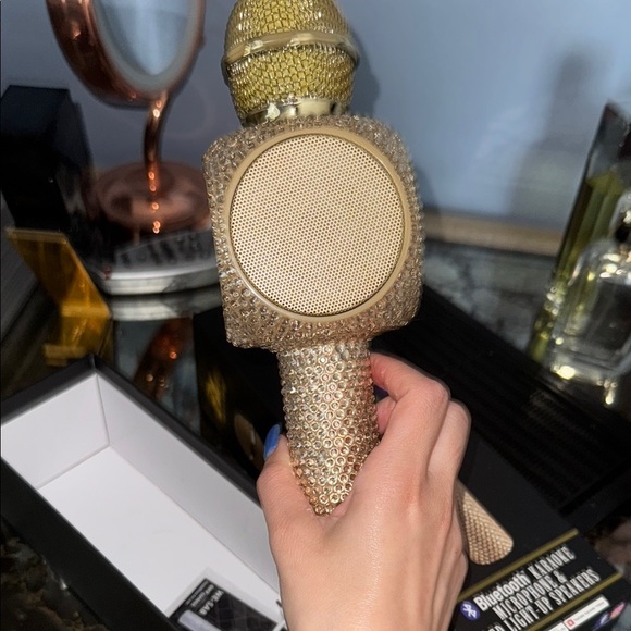 Bling Bluetooth Karaoke Microphone with LED Lights - Picture 4 of 5